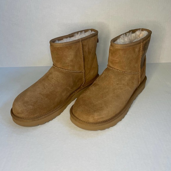 UGG Shoes - UGG Women's Classic Mini Size 8 Chestnut NWOB